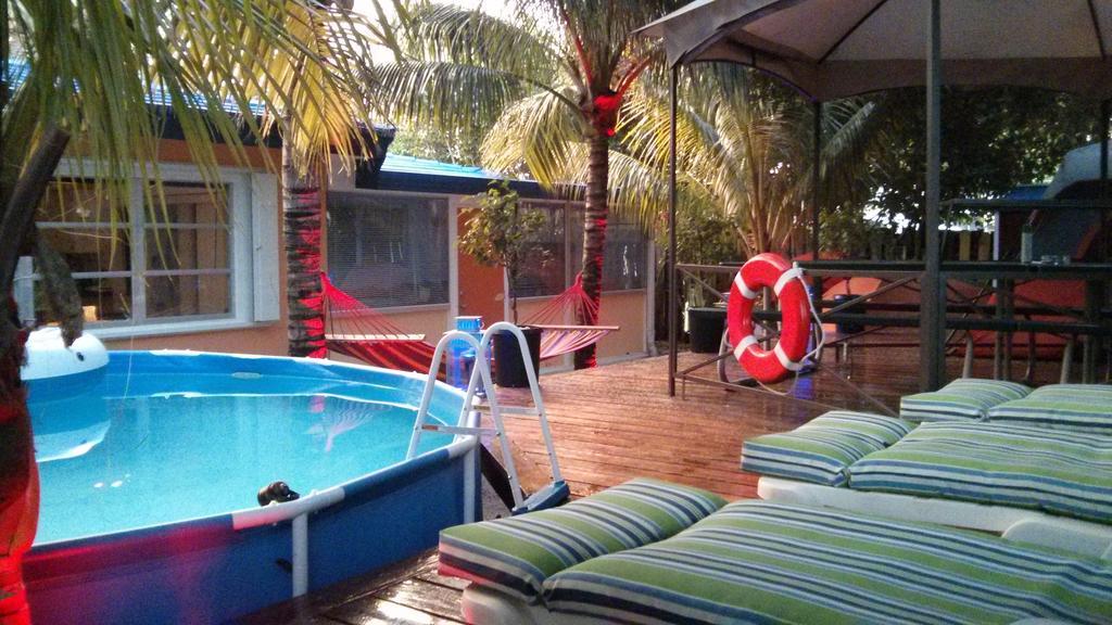 Blue Ocean Guesthouse Oakland Park Exterior photo