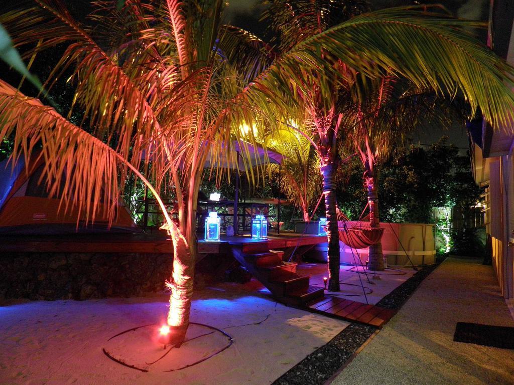 Blue Ocean Guesthouse Oakland Park Exterior photo